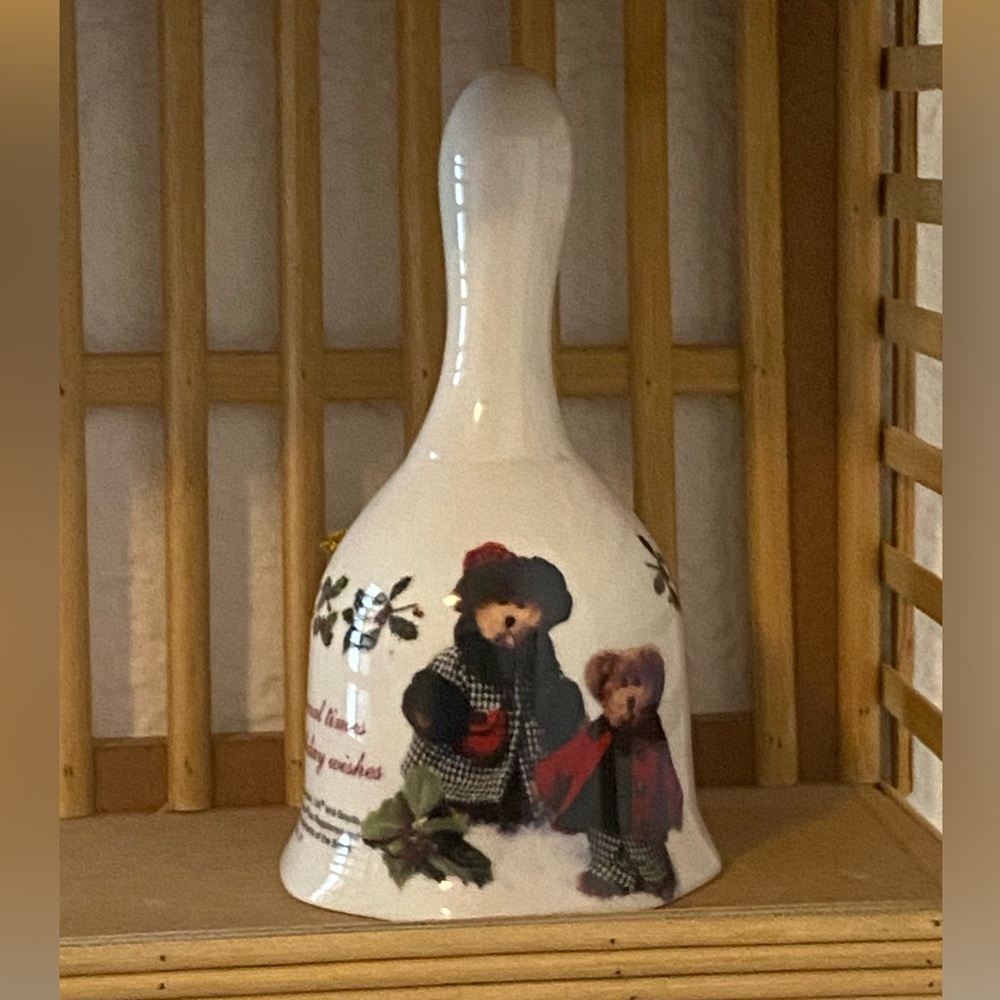 The Boyd’s Collection Porcelain Bell “Adorable Friends” in Box